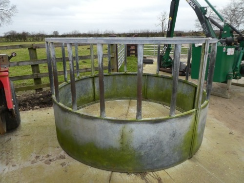Cattle ring feeder
