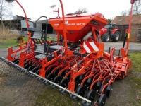 2013/2009 Kuhn Combiliner Venta LC 4000 drill and HR 4004 power harrow combination c/w disc coulters - 4