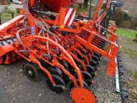2013/2009 Kuhn Combiliner Venta LC 4000 drill and HR 4004 power harrow combination c/w disc coulters - 5