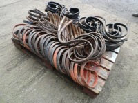 Approx 69 x Triple K tines - 2