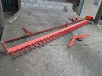 Kuhn 4m scraper and levelling bar