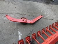 Kuhn 4m scraper and levelling bar - 4