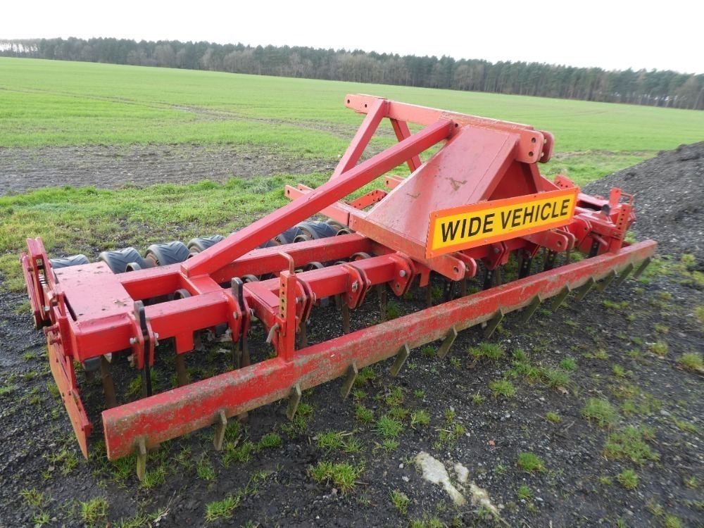 Home fabricated 4m rigid front press c/w Triple K tines and tyre packer ...