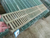 100 x plastic coated pig slats 1170mm x 95mm