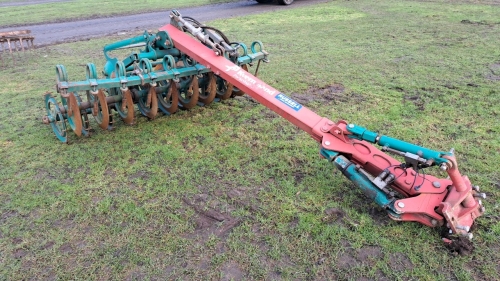 Kverneland Packamat plough press