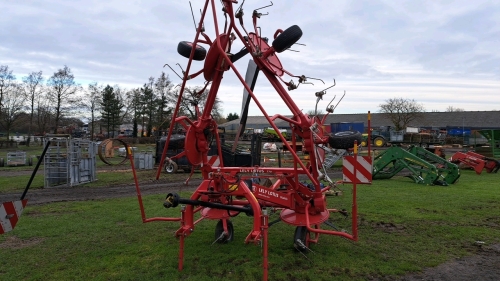2017 Lely Lotus 770 tedder with hydraulic swath curtain GWO