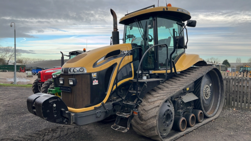 Challenger MT765C tractor, Caterpillar 8.8l 6-cylinder engine, no Ad-Blu, RTK real time Kinematic positioning, Essentials GPS Roaming kit (licence needs renewal), 4 spools, hands free cab dig, electric mirrors, climate control, full leather seats, console