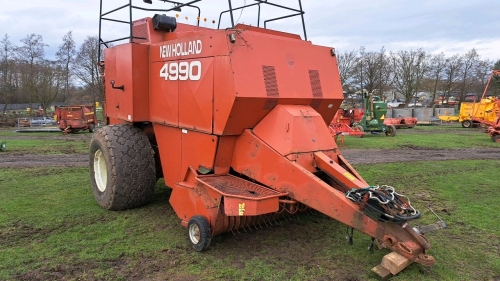New Holland 4990 big square baler, 6-band, 4x4ft, PTO and control box in office