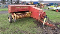 New Holland Super Hayliner 276 baler