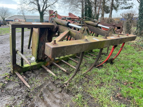 7ft muck grab with Manitou and pin and cone brackets