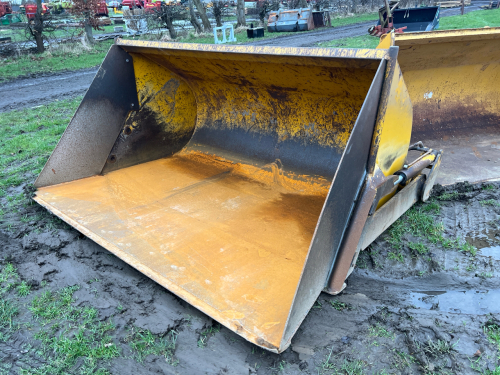Toe tip grain bucket