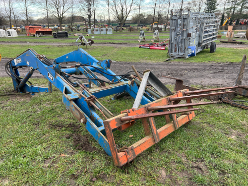 Tanco loader to fit JD 3050