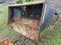 Strimech beet chopper/cleaner bucket, hydraulic, JCB Q-fit brackets
