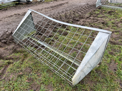 Galvanised hay rack