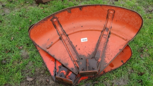 Pair of Nuffield tractor wings/mudguards