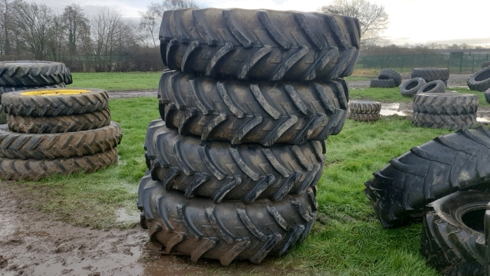 JCB Fastrac row crop wheels 420 85R34 York Machinery Sale