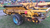 Econ single axle Lime/sand spreader - 4