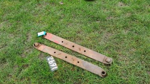 Pair of lift arms to fit International Harvester 74 series tractor