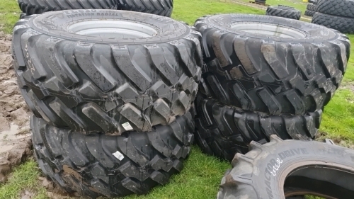 4 x 560-60R22.5 Wheels BKT tyres on 10 Stud rims