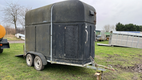 Horsebox trailer<br/>