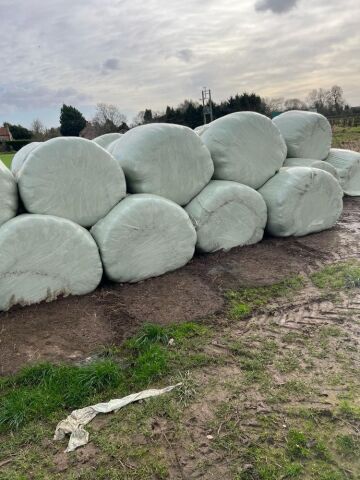 25 Round silage bales, collection from YO61