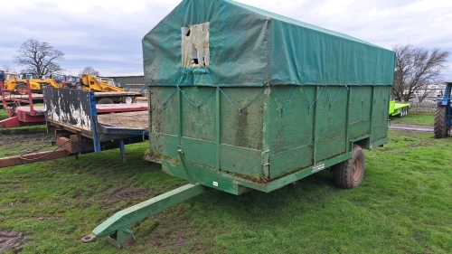 Scalings beater/personnel trailer. 2001