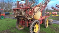 Frazer 3D sprayer 15m booms with narrow and LGP tyres. G587 MAG - 2