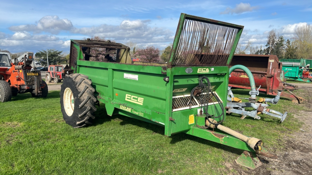 ECE Lowline Farmer 600 rear discharge manure spreader | York Machinery ...