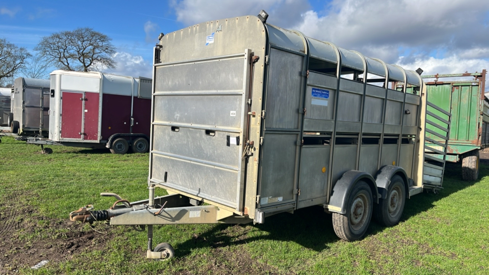 Ifor Williams cattle trailer with sheep decks and divider gates | York ...