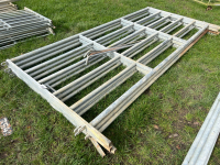 4 x cattle hurdles with pins