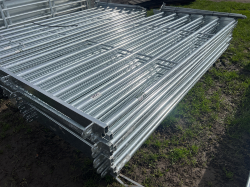 10 x 10ft brand new cattle hurdles