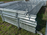 10 x 10ft brand new cattle hurdles - 4