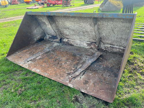 Grain bucket, pin and cone