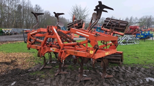 Knoche 4.5m hydraulic folding stubble cultivator