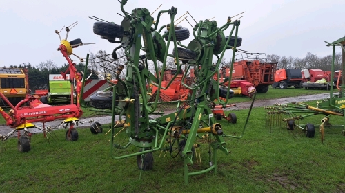 Krone KW 7.92 8 rotor tedder with lights