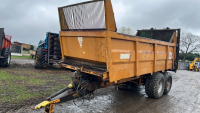 Richard Western rear discharge spreader, vertical beaters, twin axles, 1999, 16T capacity, in working condition