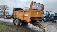 Richard Western rear discharge spreader, vertical beaters, twin axles, 1999, 16T capacity, in working condition - 2