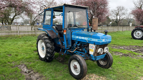 Ford 3910 tractor, leak to power steering but otherwise working