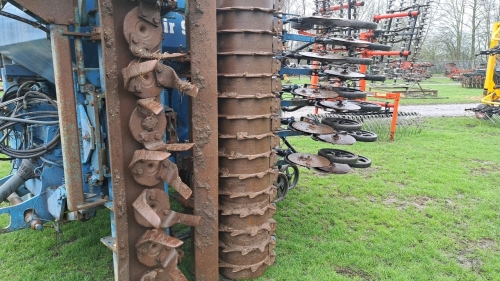 Lemken 4m folding power harrow disc drill combination