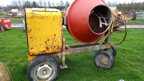 Diesel cement mixer