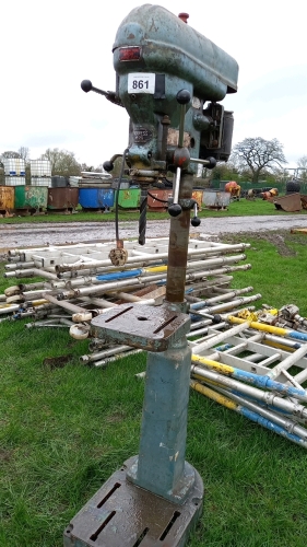 Industrial pillar drill