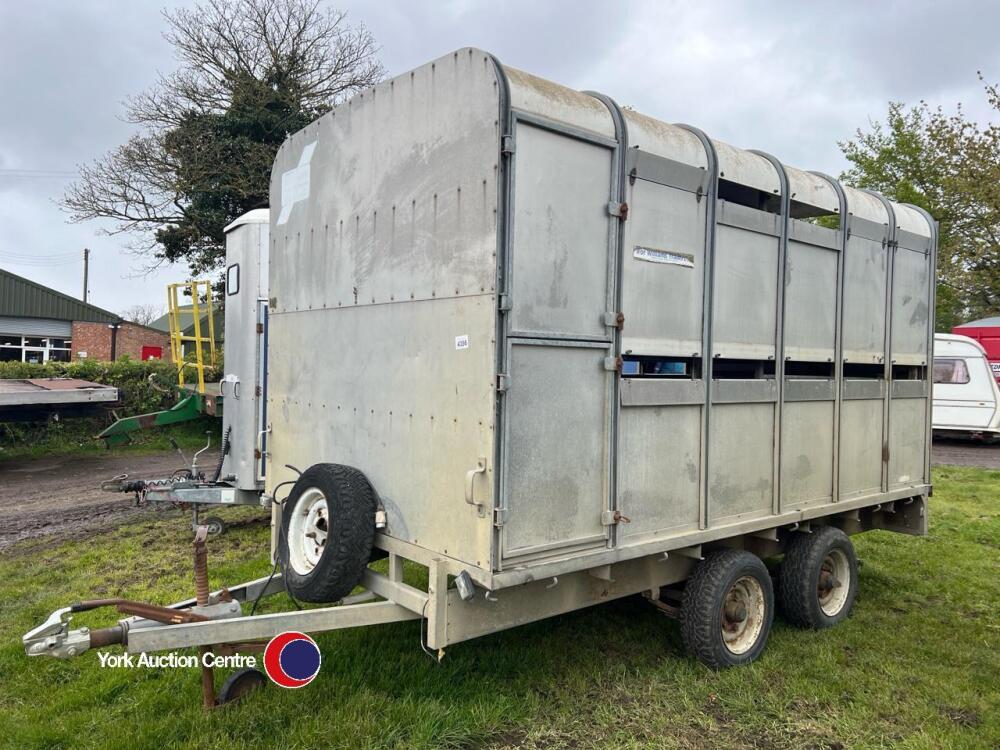 Ivor Williams DP120 12ft trailer c/w dividing gate. No sheep decks ...