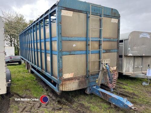 JPM 30ft livestock trailer, 2 doors, high speed axles, air and oil brakes, tested every year, 2013