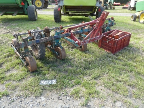 Stanhay seed drill ideal for ground cover