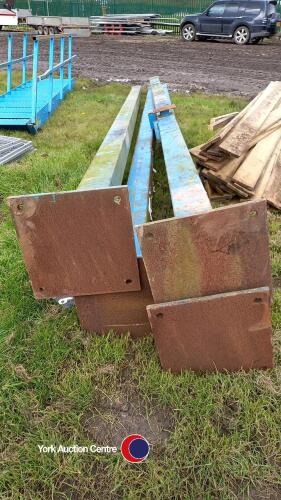4 x 6x6 box section with feet, approx 20ft