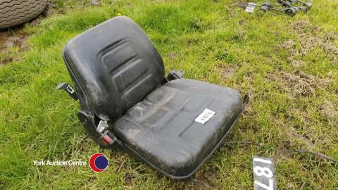 Tractor/forklift seat