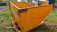 Tipping skip - 4