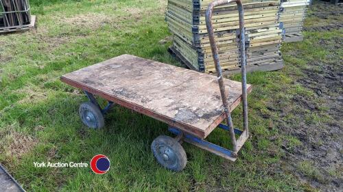 4 wheel turntable trolley approx 4ft x 2ft top