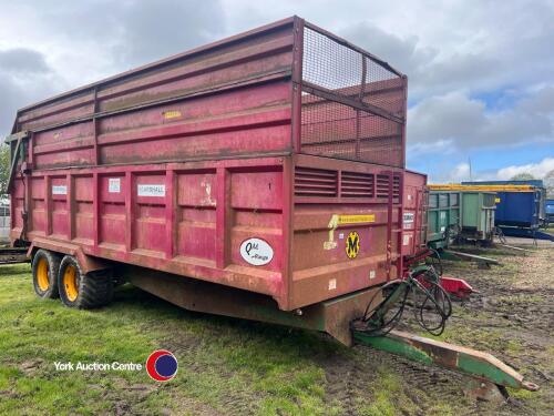 Marshall QM16 twin axle root trailer c/w silage sides and grain door, 2004