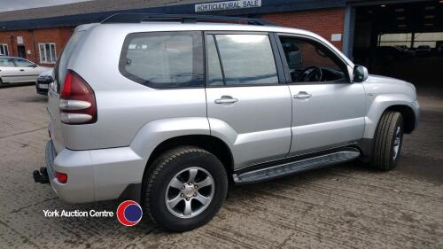 2004 Toyota Landcruiser LC4 D-4D 3.0 Diesel Auto - MOT 21.03.25 - 00’s 134627 - 2 former keepers - HPi clear - Comprehensive history, 12 stamps in book - CYZ4108